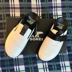 Sorel White and Black clogs